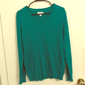 Comfortable green sweater